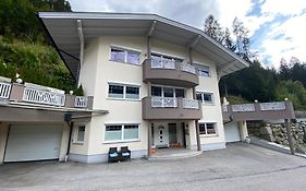 Ferien Haus - Ferienwohnung Lorena